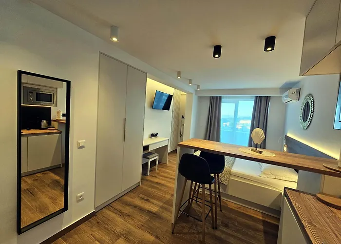 Sole Макарська